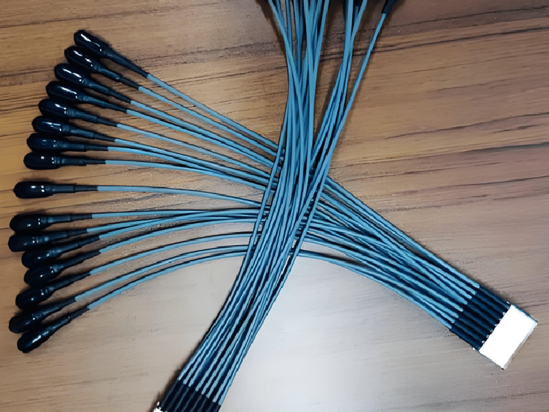 Conjuntos de cables electrónicos personales y comerciales